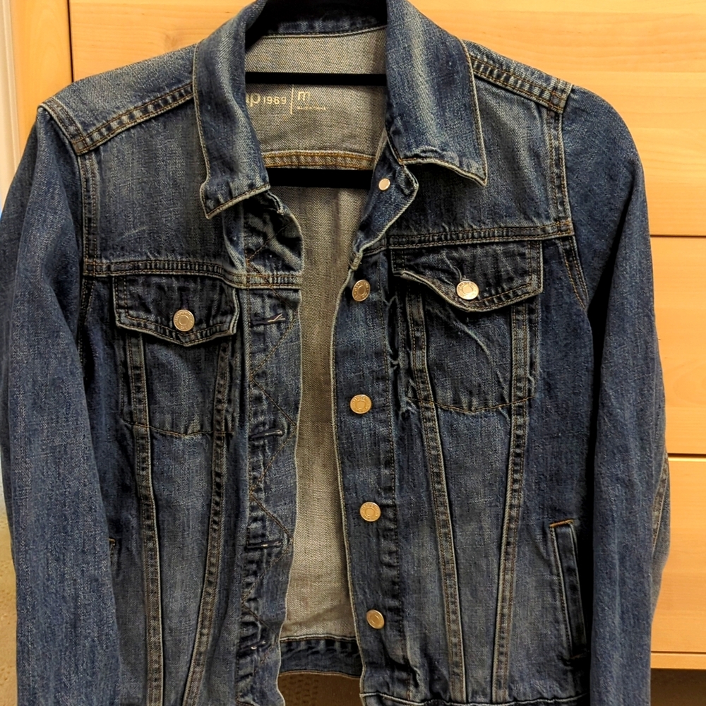 Gap 1969 Icon Jean Jacket in Saddle Blue